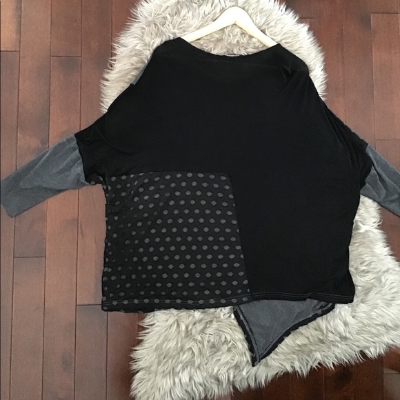 Bat-Wing Fashion Top - Picture 6 of 9